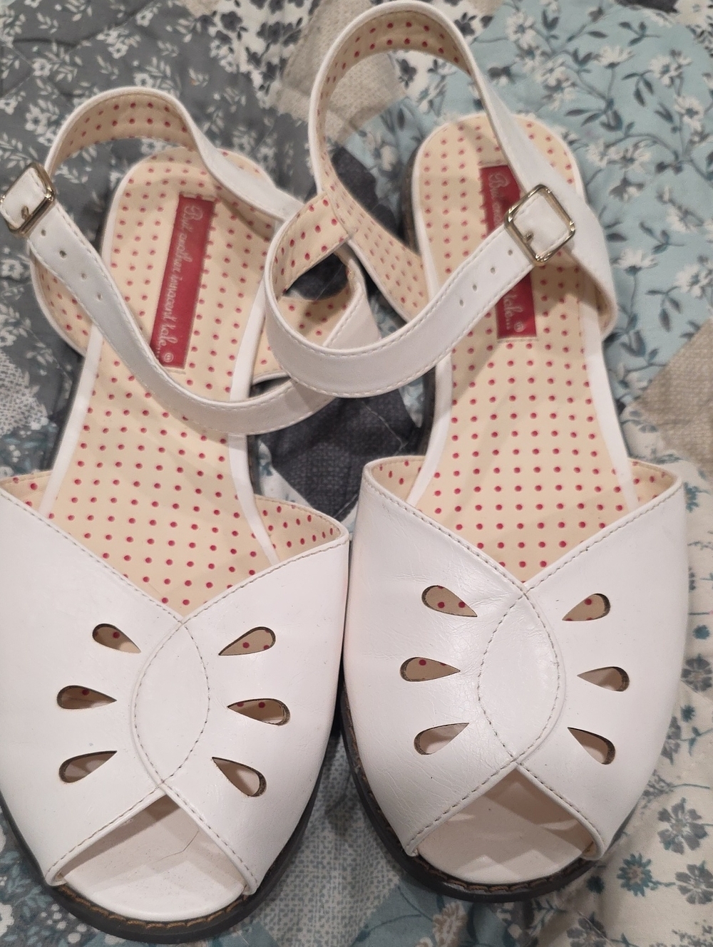 BAIT Footwear White Women's Peep-Toe Slingback Sandals